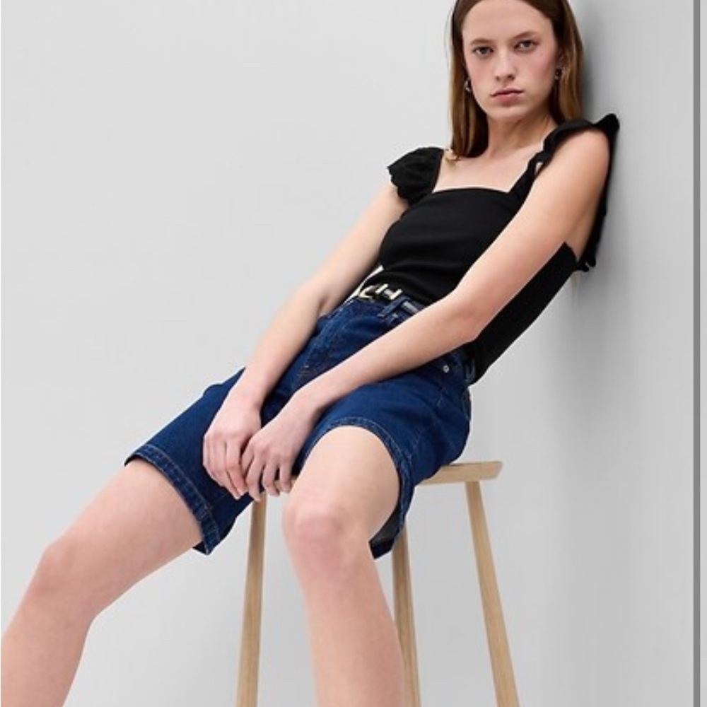 NWT Gap Rib Eyelet Flutter sleeve tank